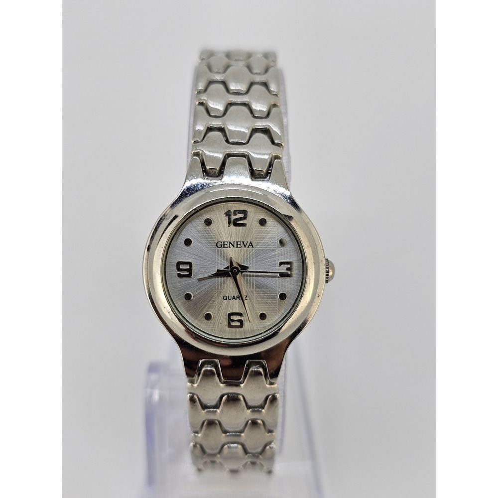 Women's Analog Watch 24MM Gray Dial Gray Bracelet Bands 6.5" NEW Battery